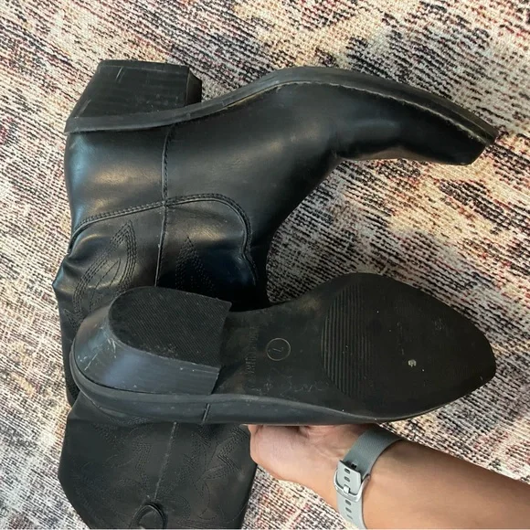 Free People Black Ankle Booties - Picture 3 of 4